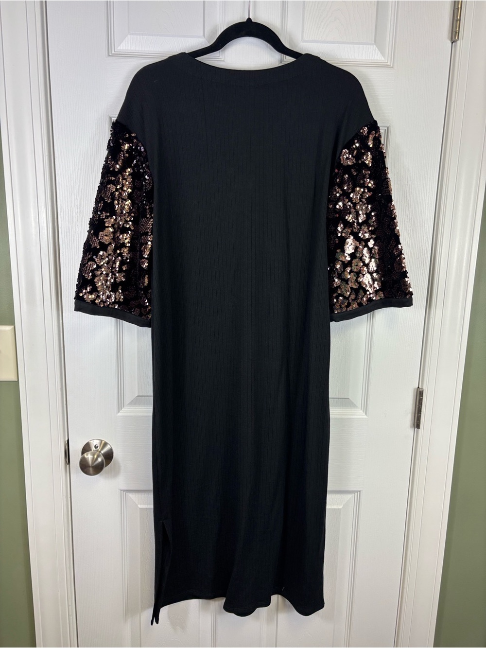NWT Anthropologie Ro & De Ariel sequined sleeve v neck midi dress sz med - Picture 6 of 6